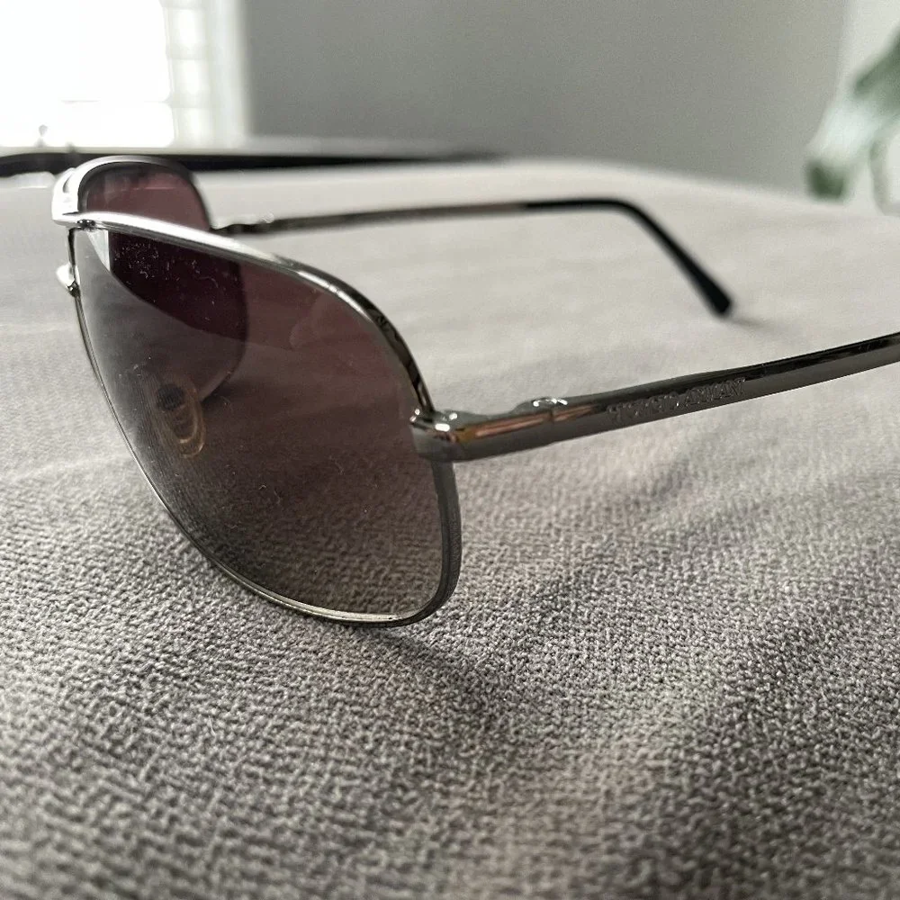 Gorgeous Classic VINTAGE Georgio Armani Sunglasses - Picture 3 of 15